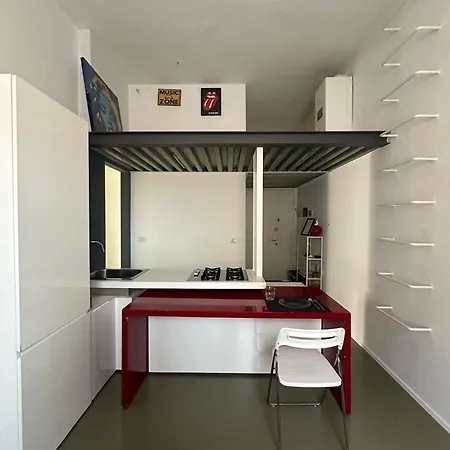 Design App - Vicino Milano - *